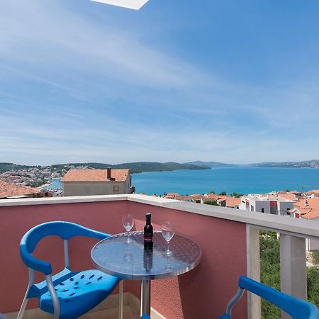 Apartment Ljuba トロギール エクステリア 写真