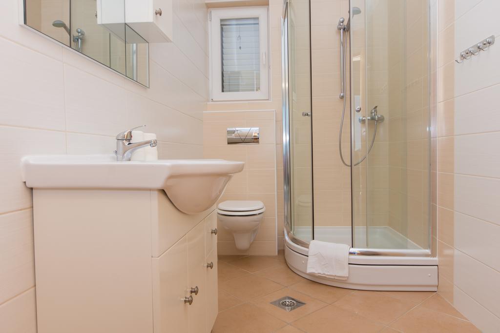 Apartment Ljuba トロギール エクステリア 写真
