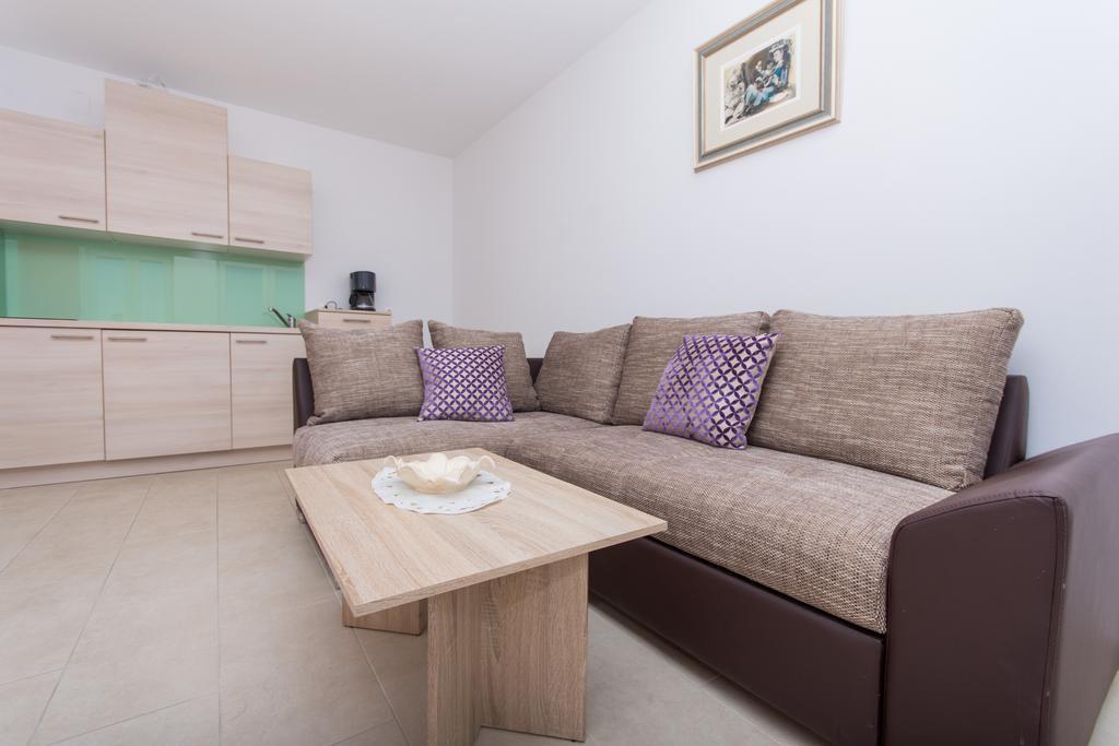 Apartment Ljuba トロギール エクステリア 写真