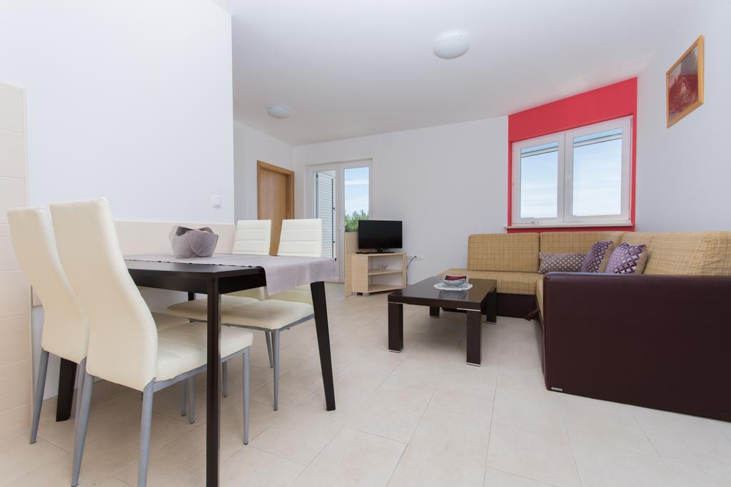 Apartment Ljuba トロギール エクステリア 写真