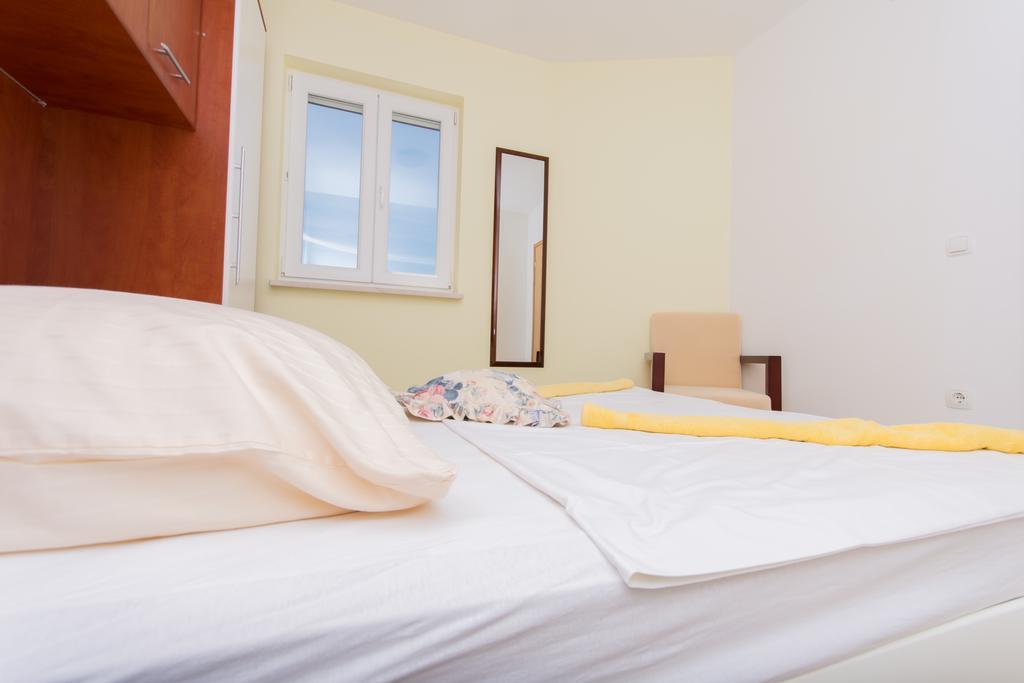 Apartment Ljuba トロギール エクステリア 写真