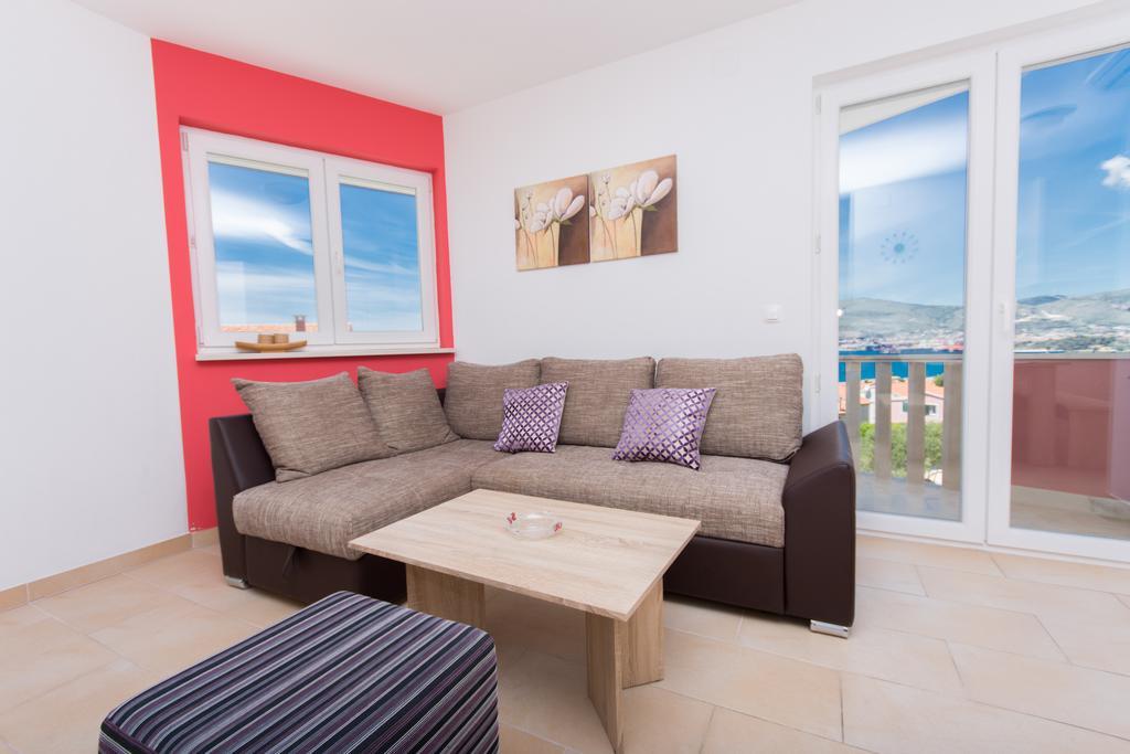 Apartment Ljuba トロギール エクステリア 写真