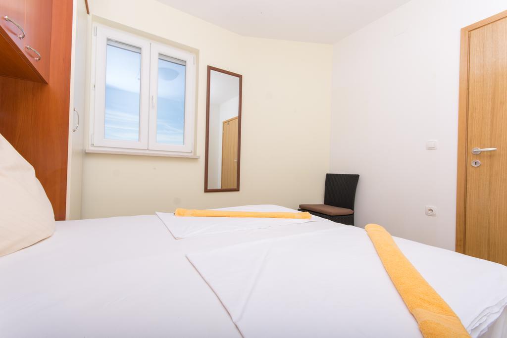 Apartment Ljuba トロギール エクステリア 写真
