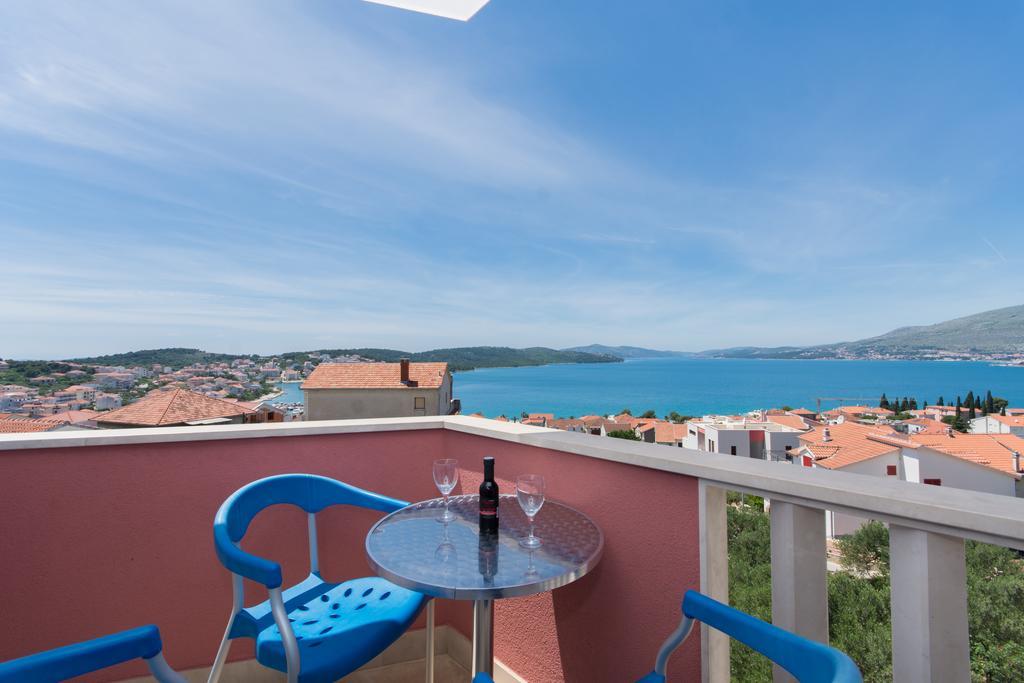 Apartment Ljuba トロギール エクステリア 写真